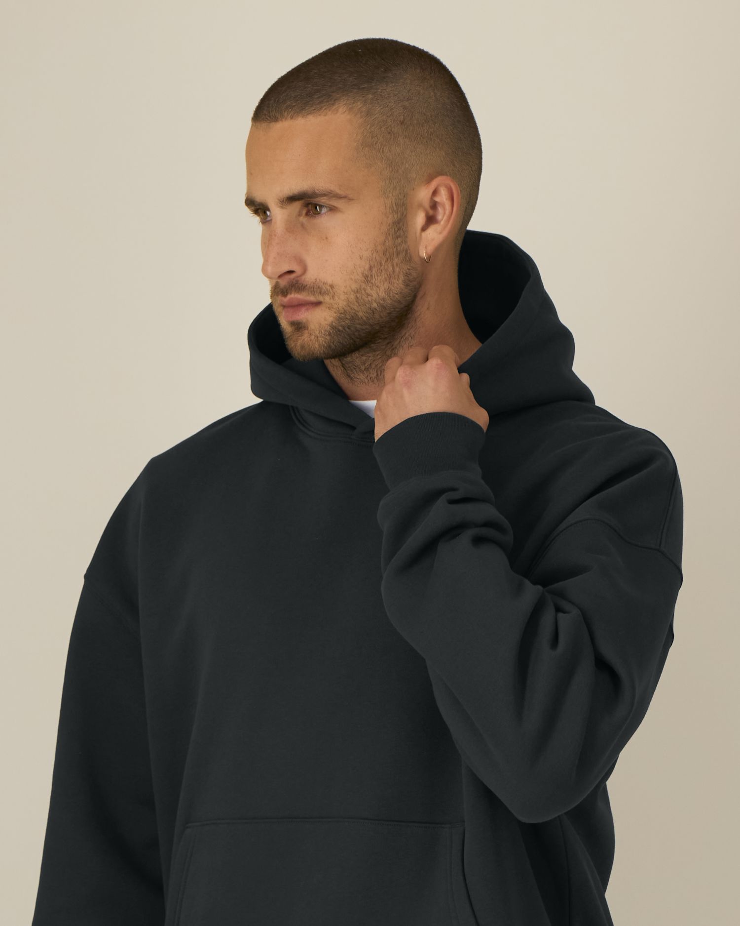 Black - C002