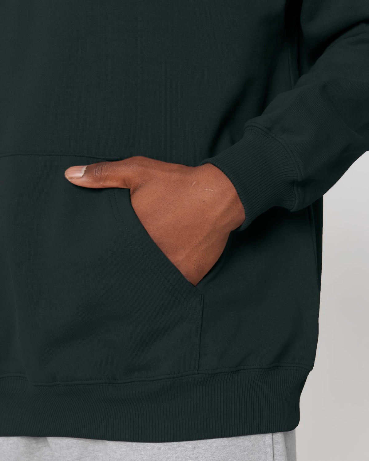 Black - C002
