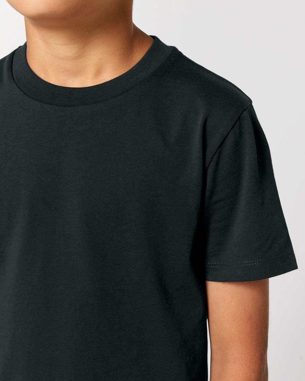 Black - C002