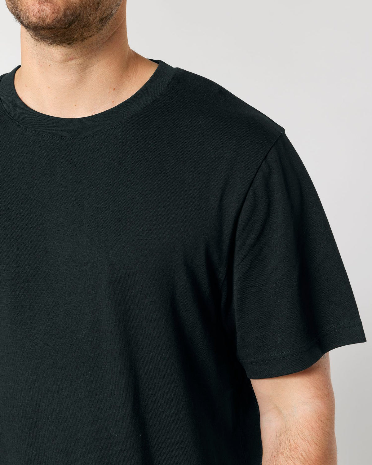 Black - C002