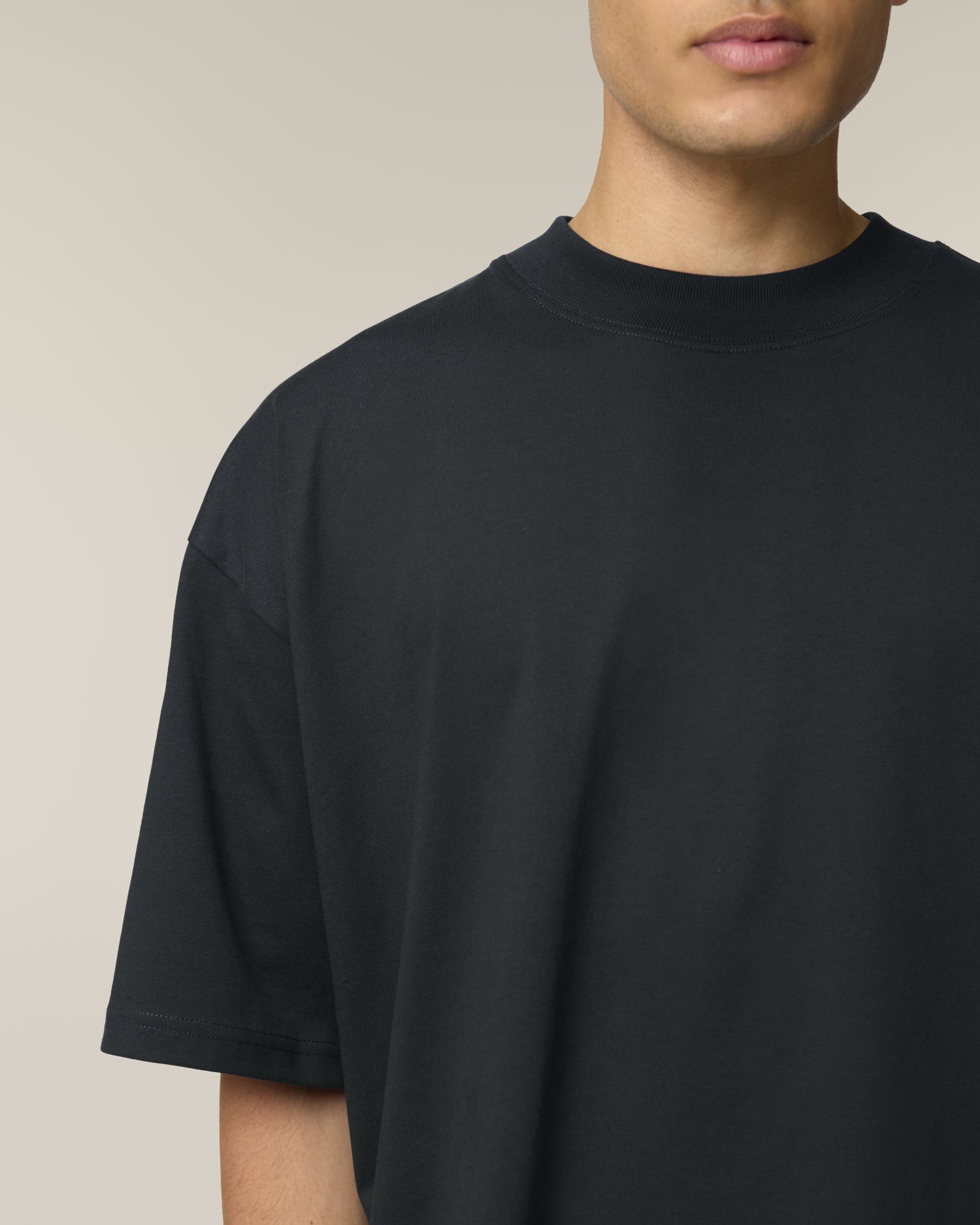Black - C002