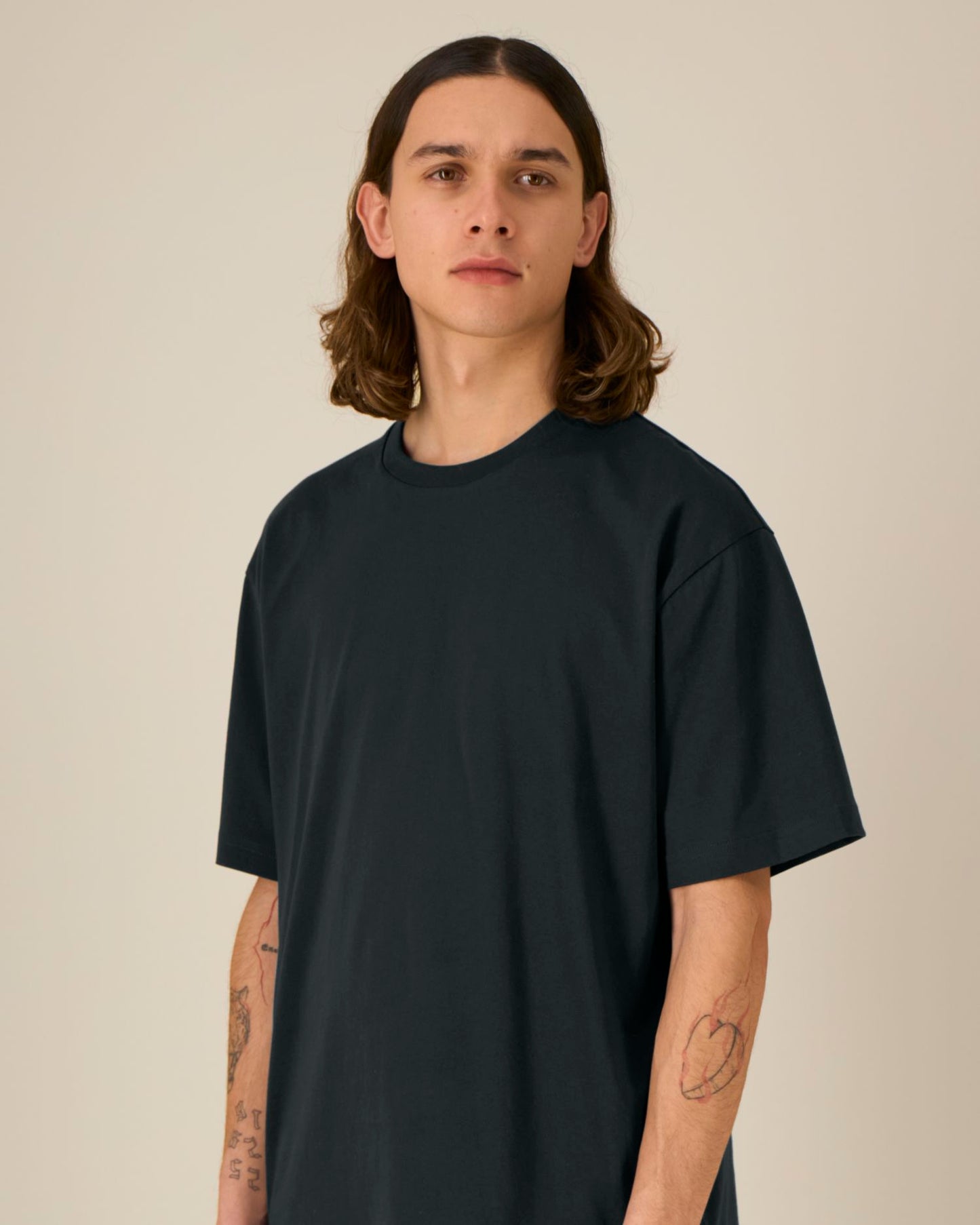Black - C002