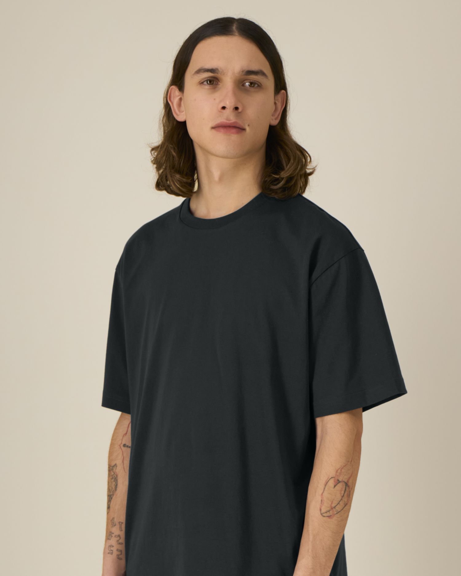Black - C002