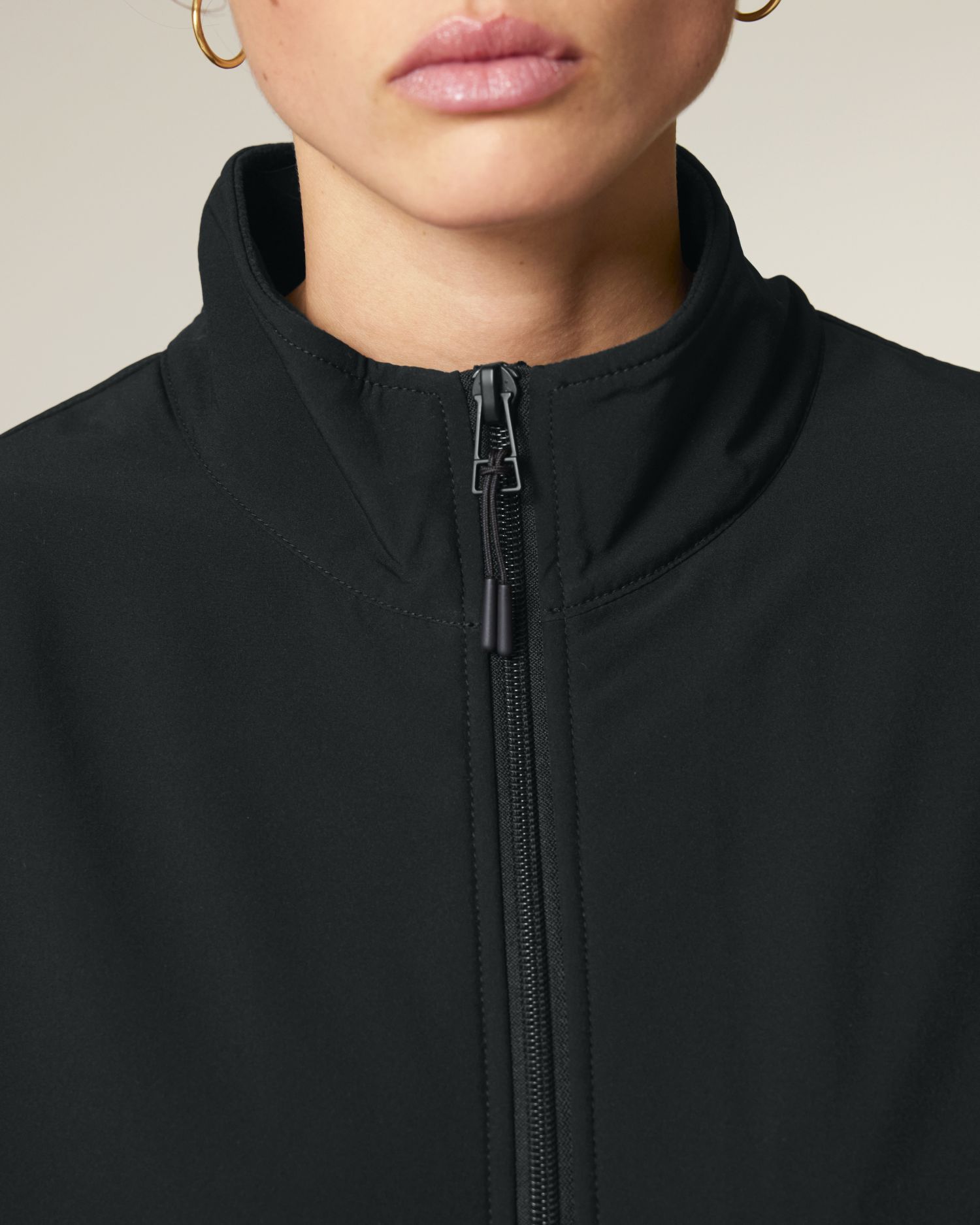 Black - C002