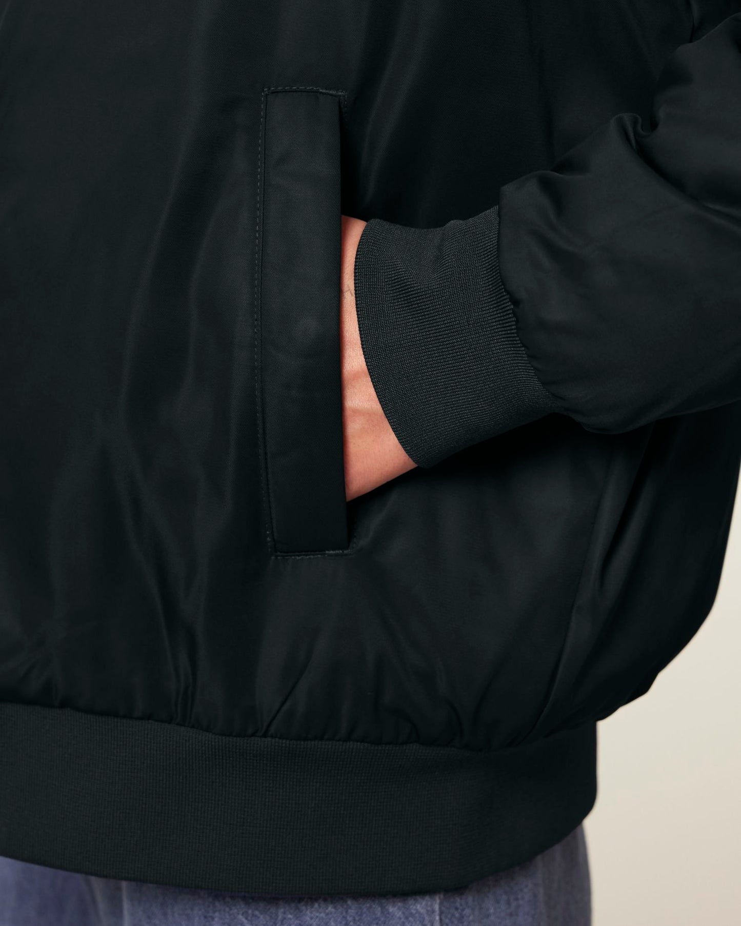 Black - C002