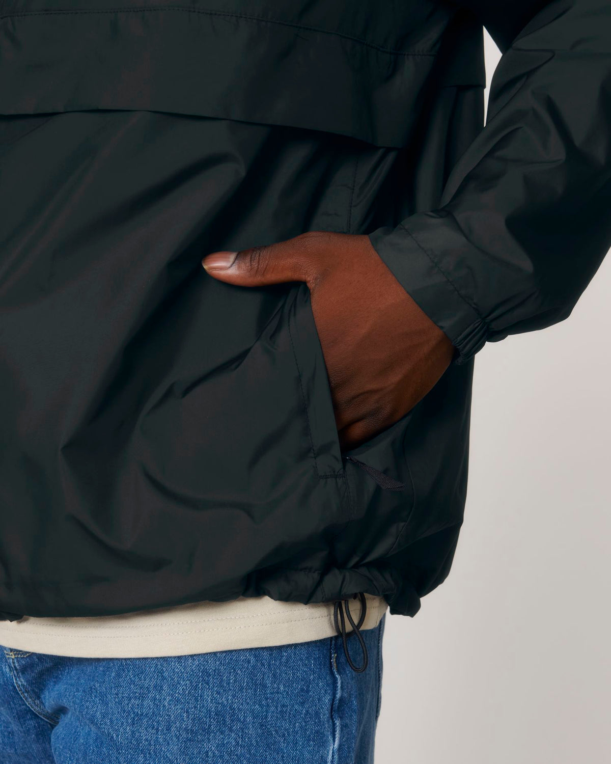 Black - C002