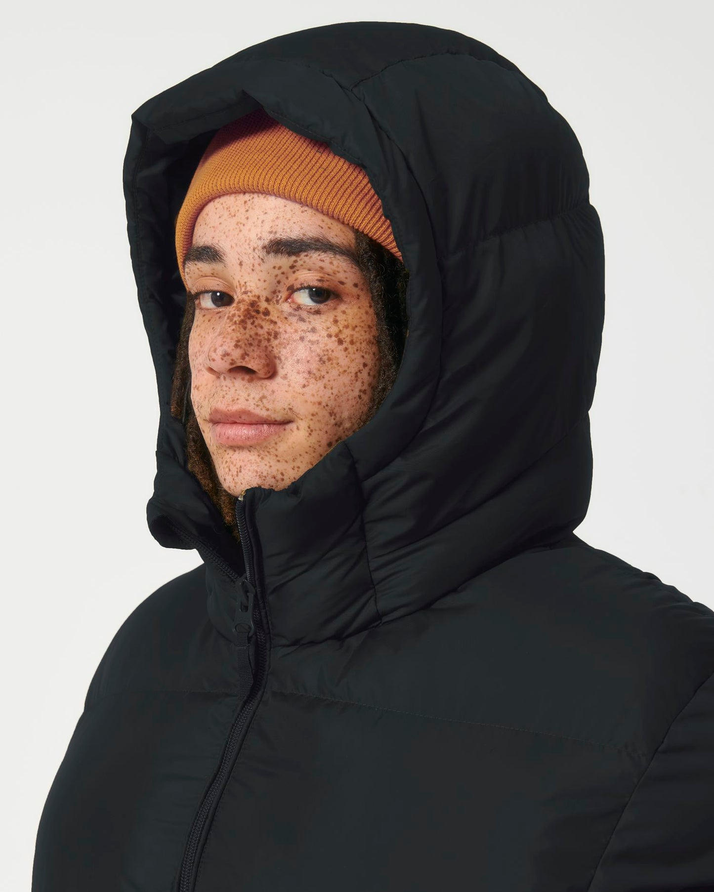 Black - C002