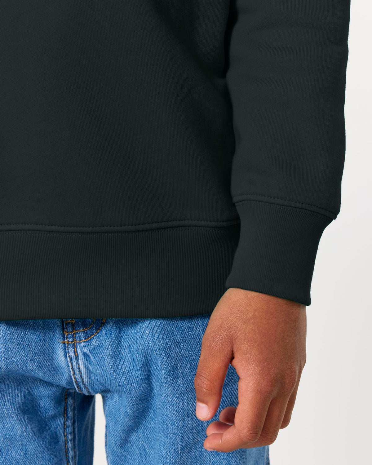 Black - C002