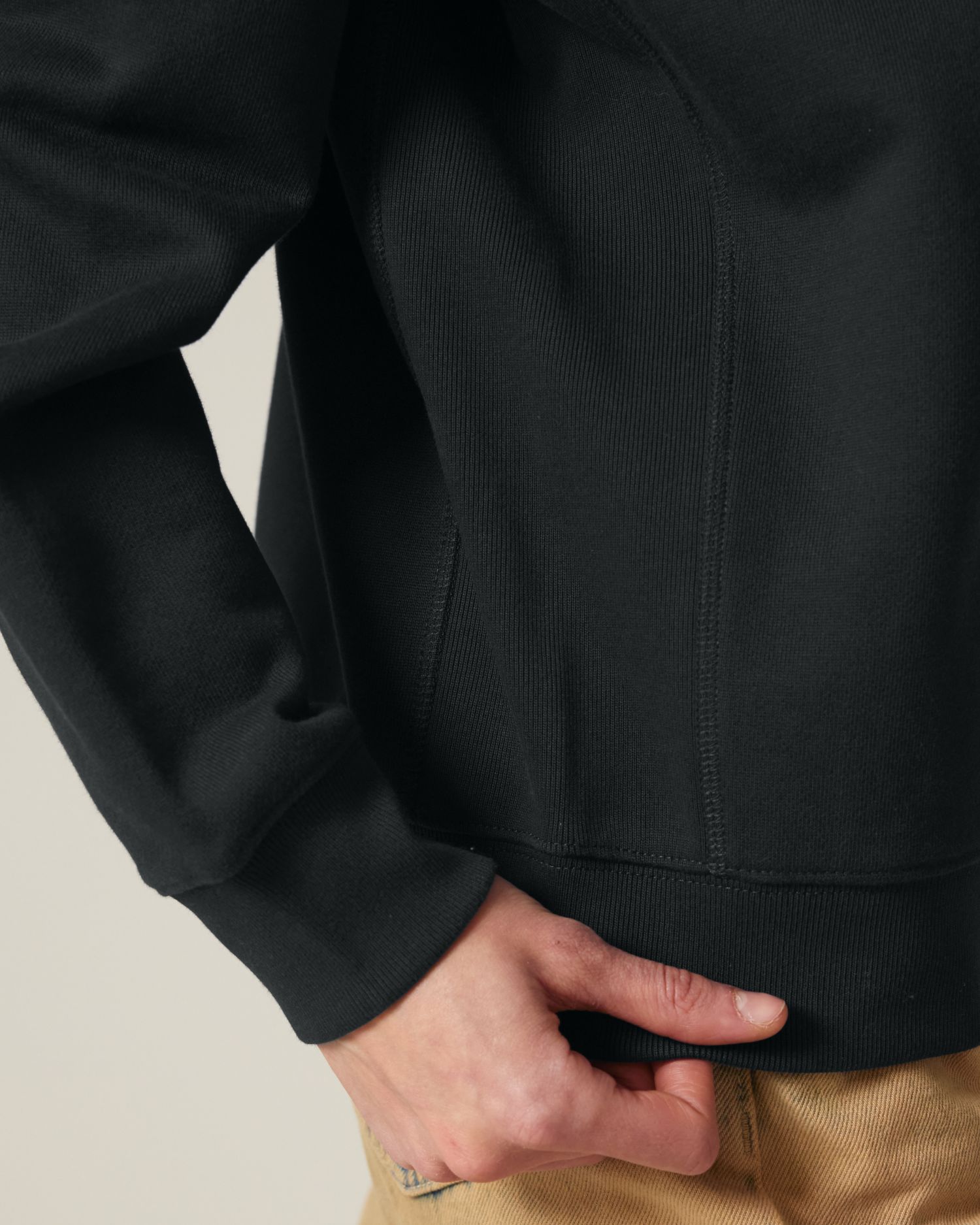 Black - C002