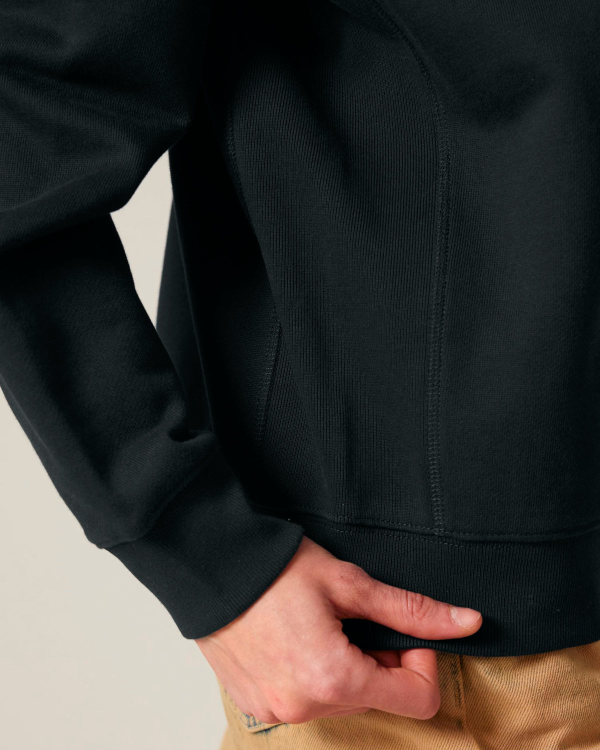 Black - C002