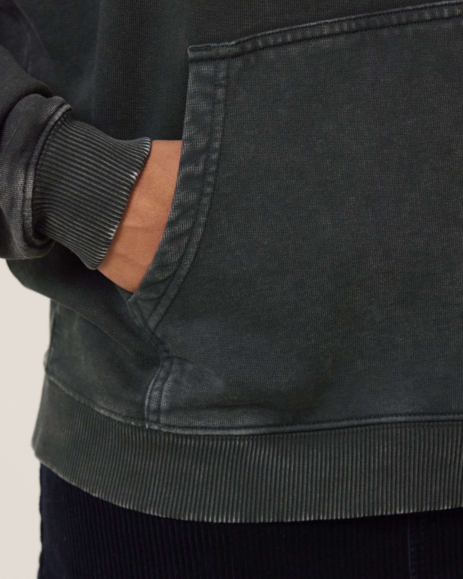 G. Dyed Black Rock - C140