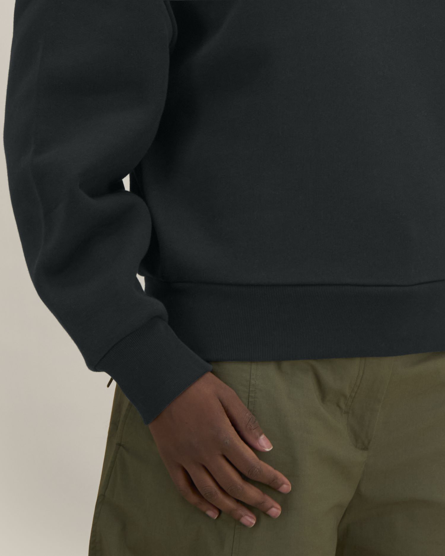Black - C002