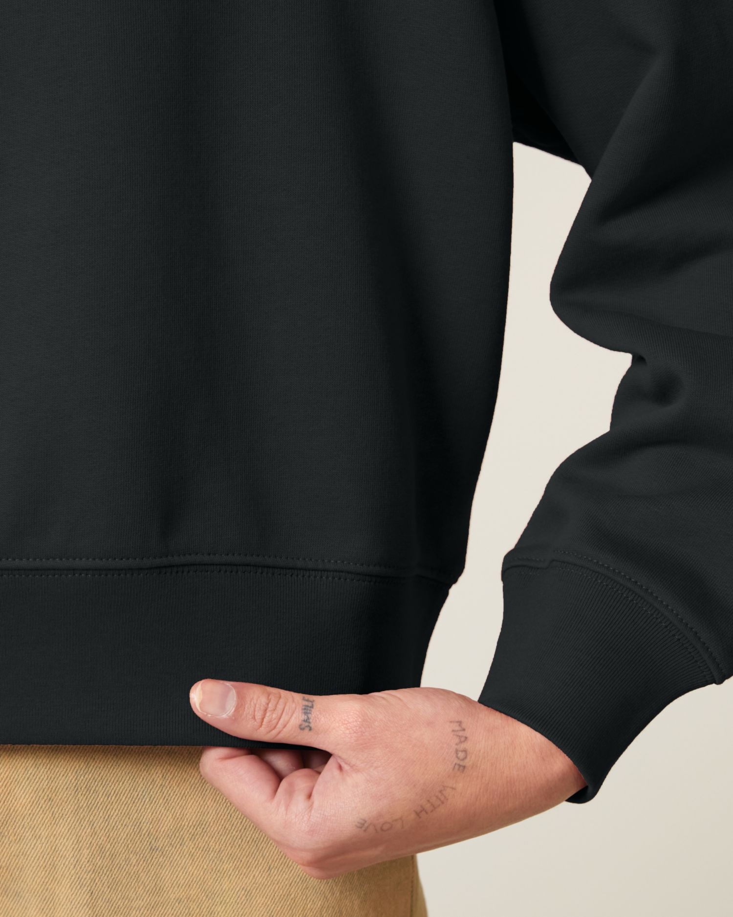 Black - C002