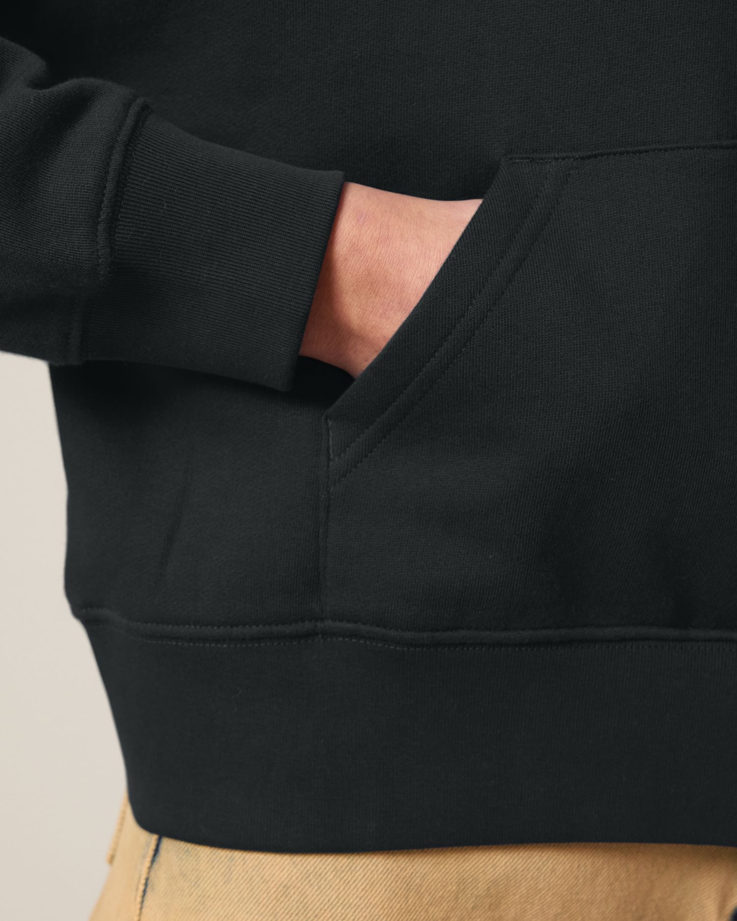 Black - C002