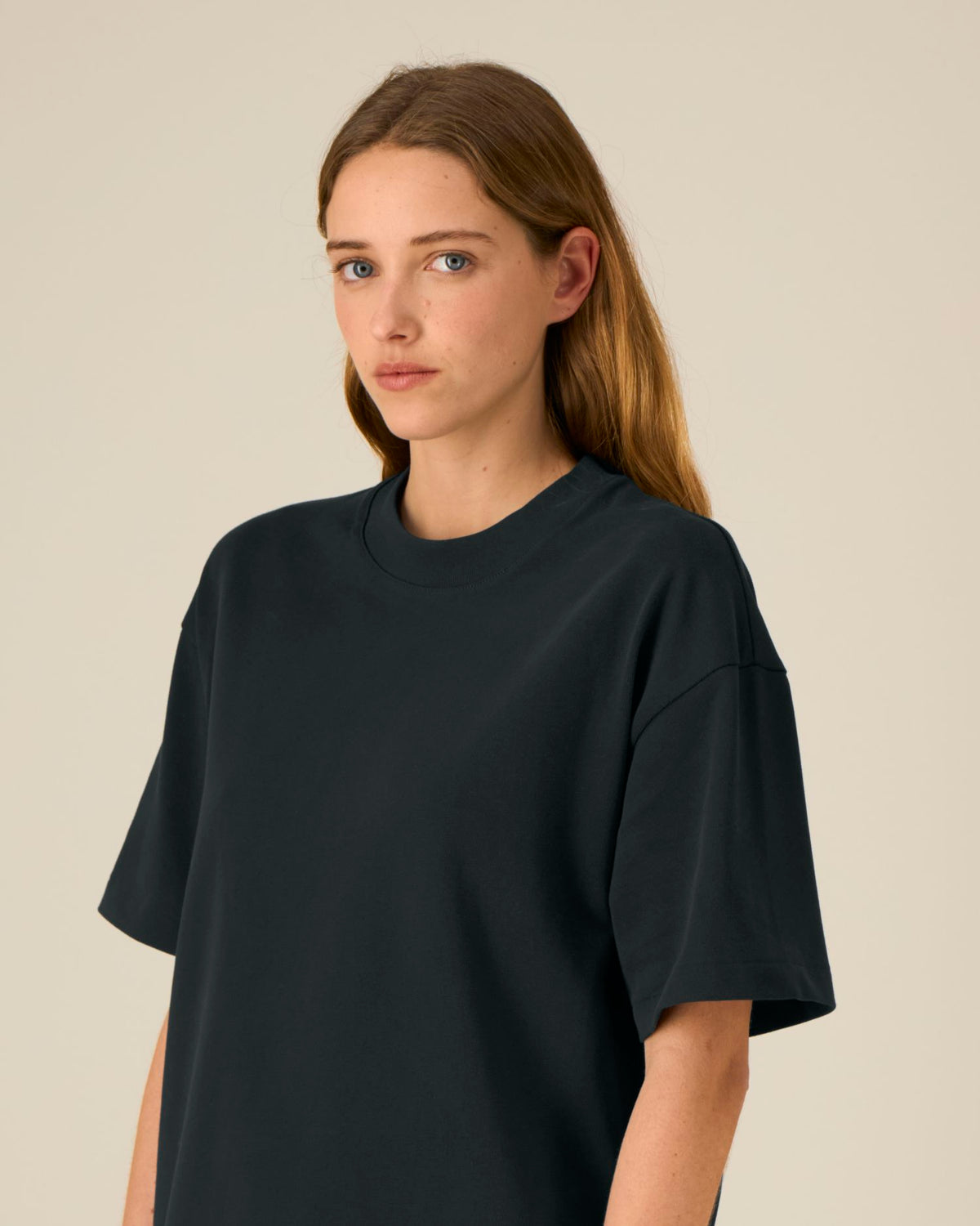 Black - C002