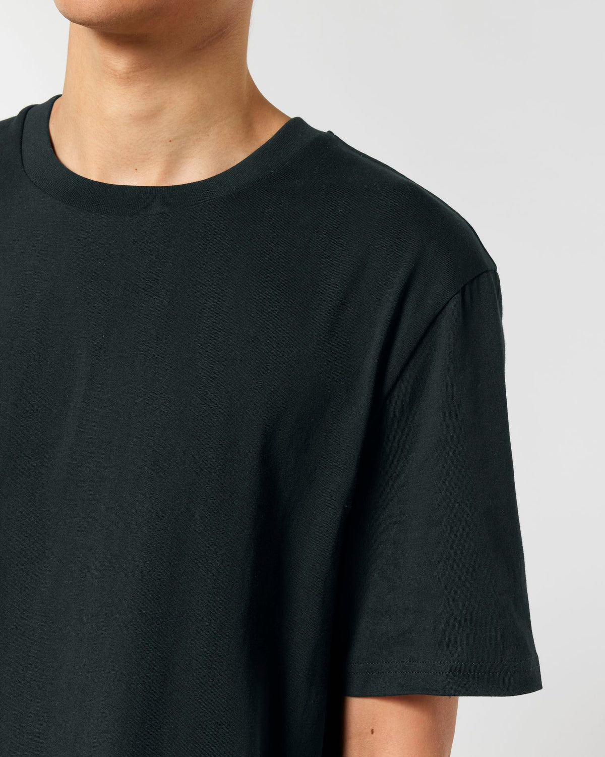 Black - C002
