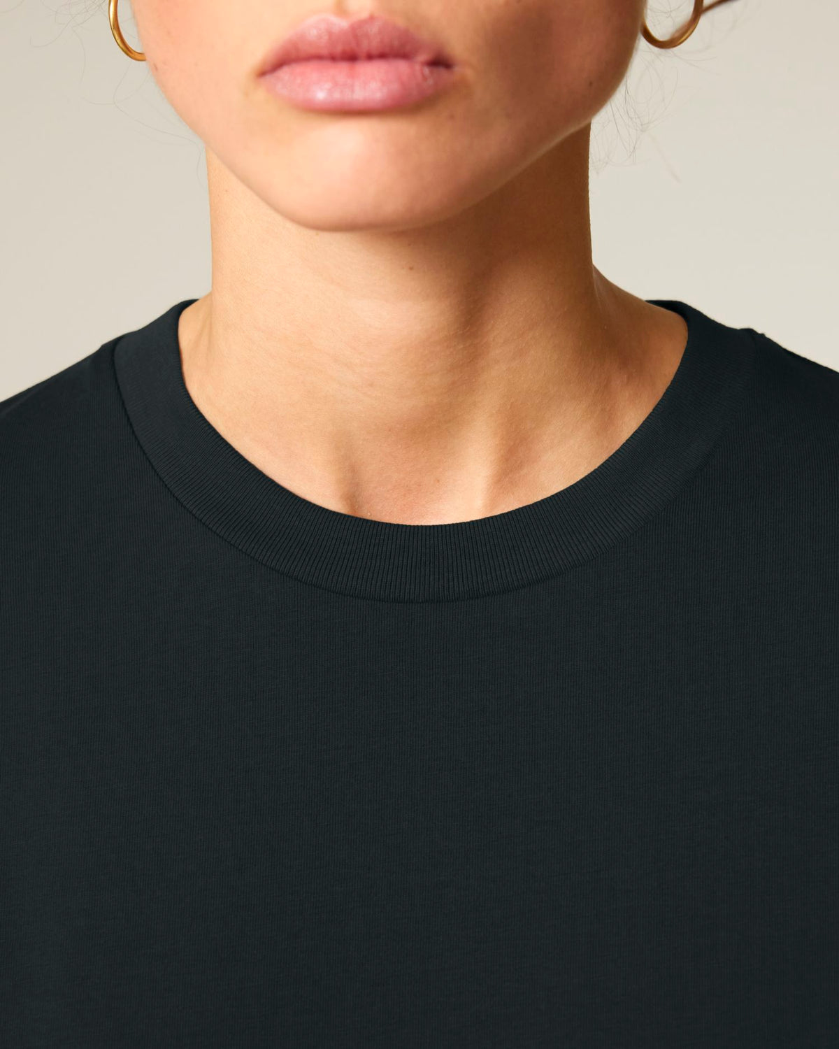 Black - C002