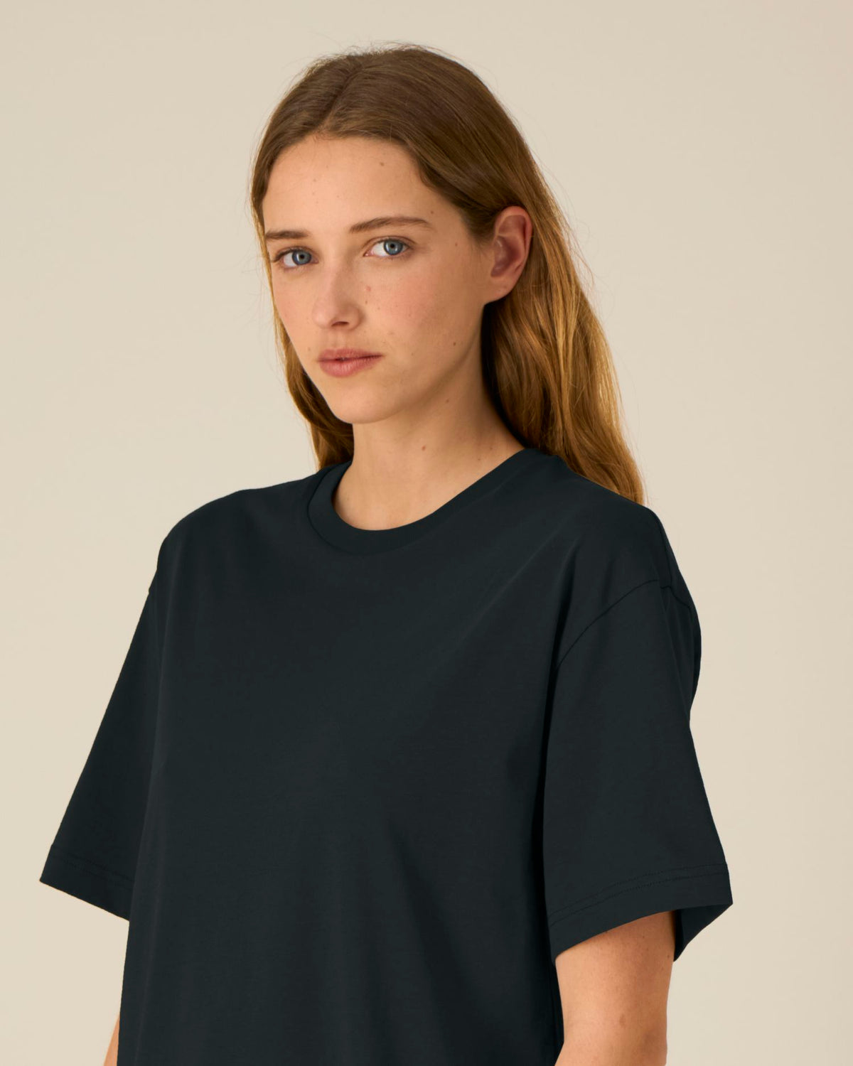 Black - C002