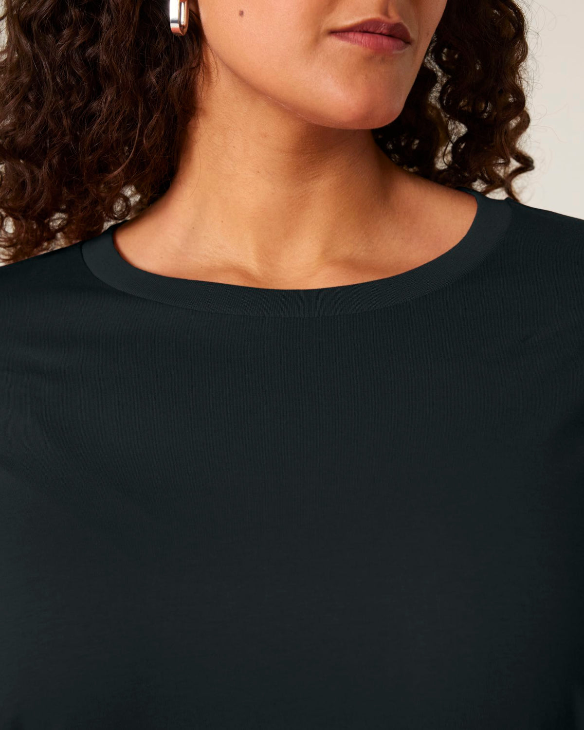 Black - C002