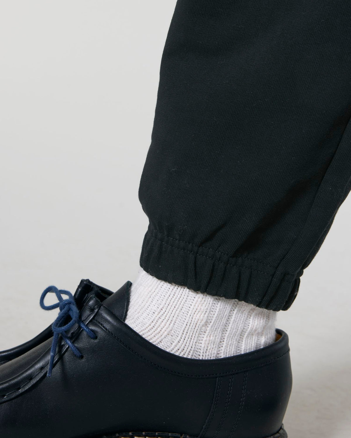 Black - C002