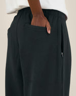 Black - C002