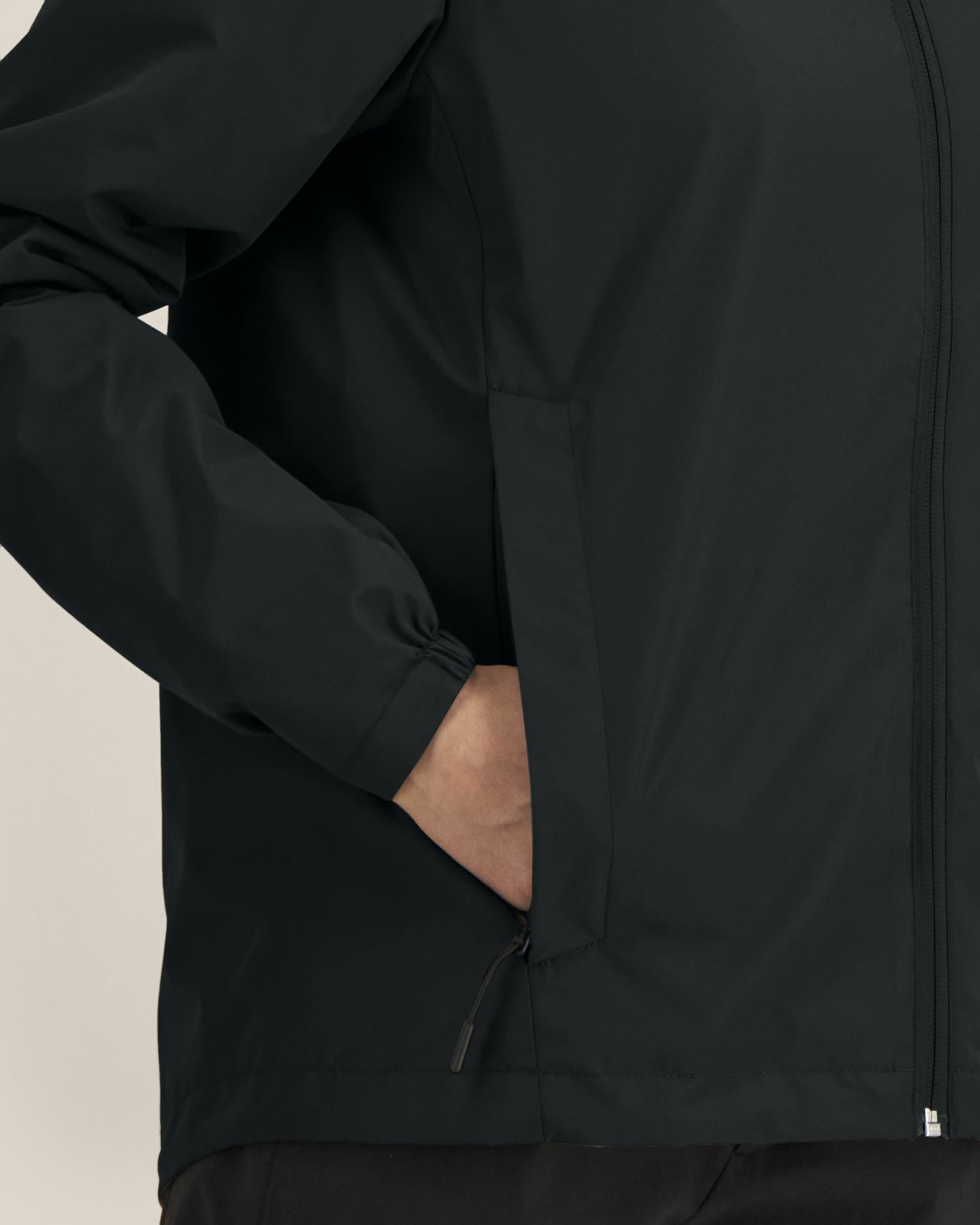 Black - C002