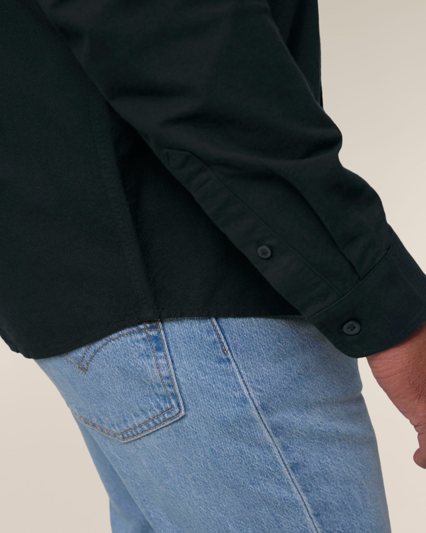 Black - C002
