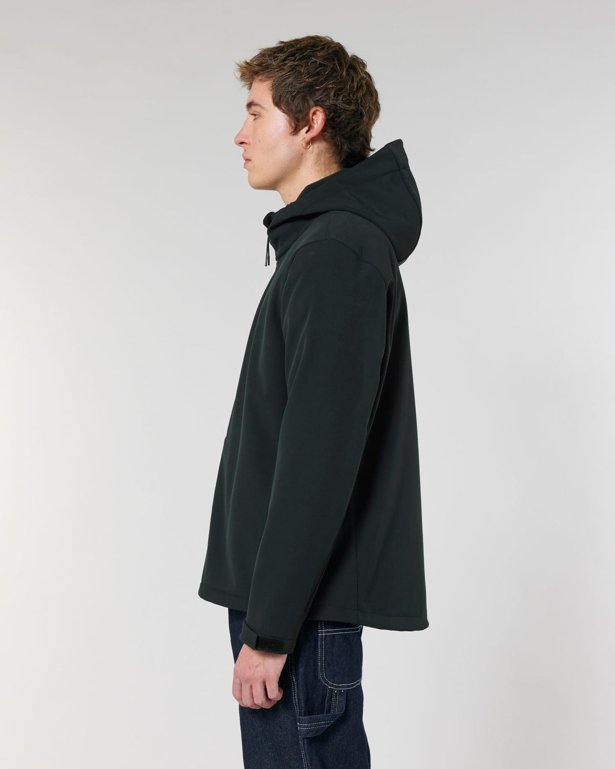 Black - C002