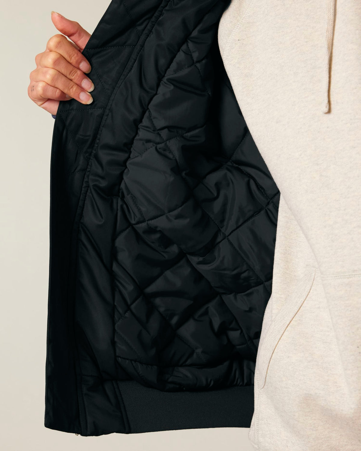 Black - C002