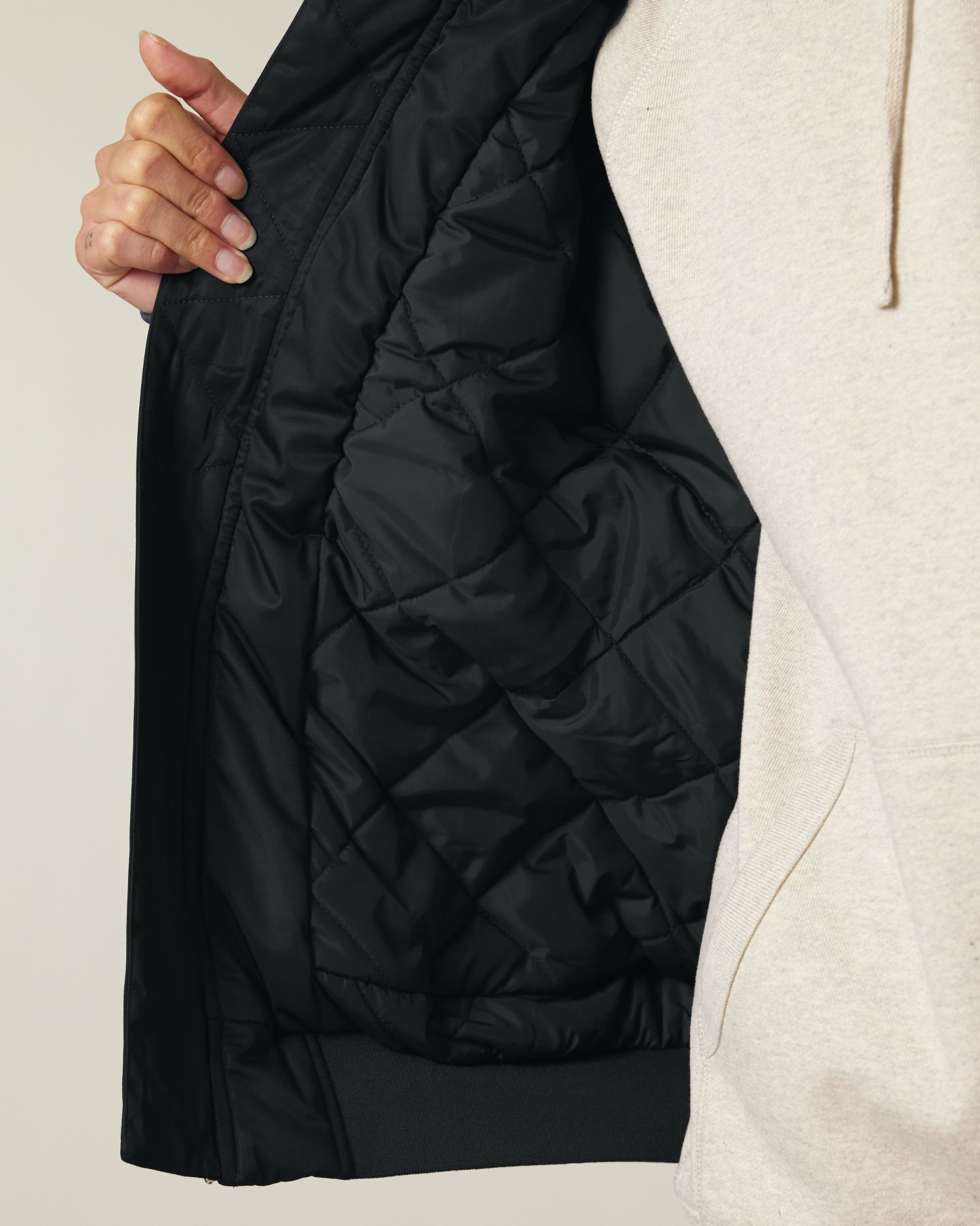Black - C002
