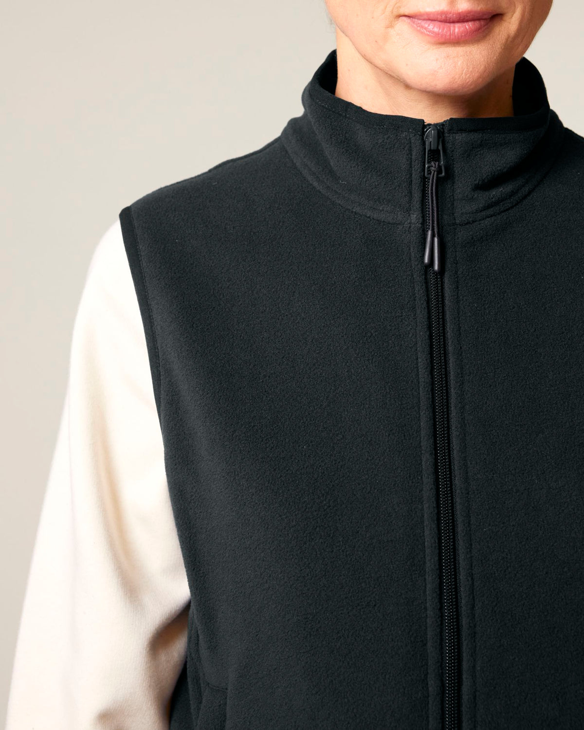Black - C002