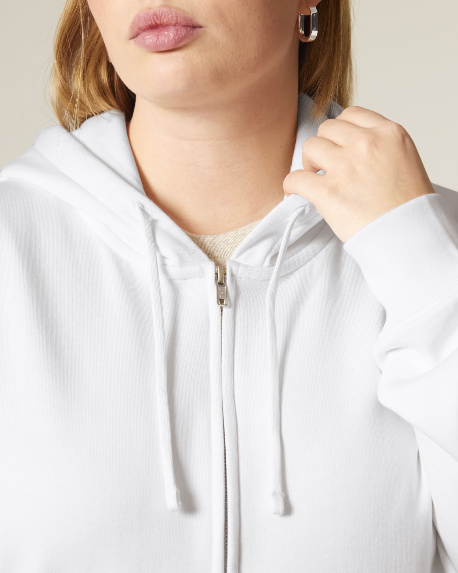 White - C001