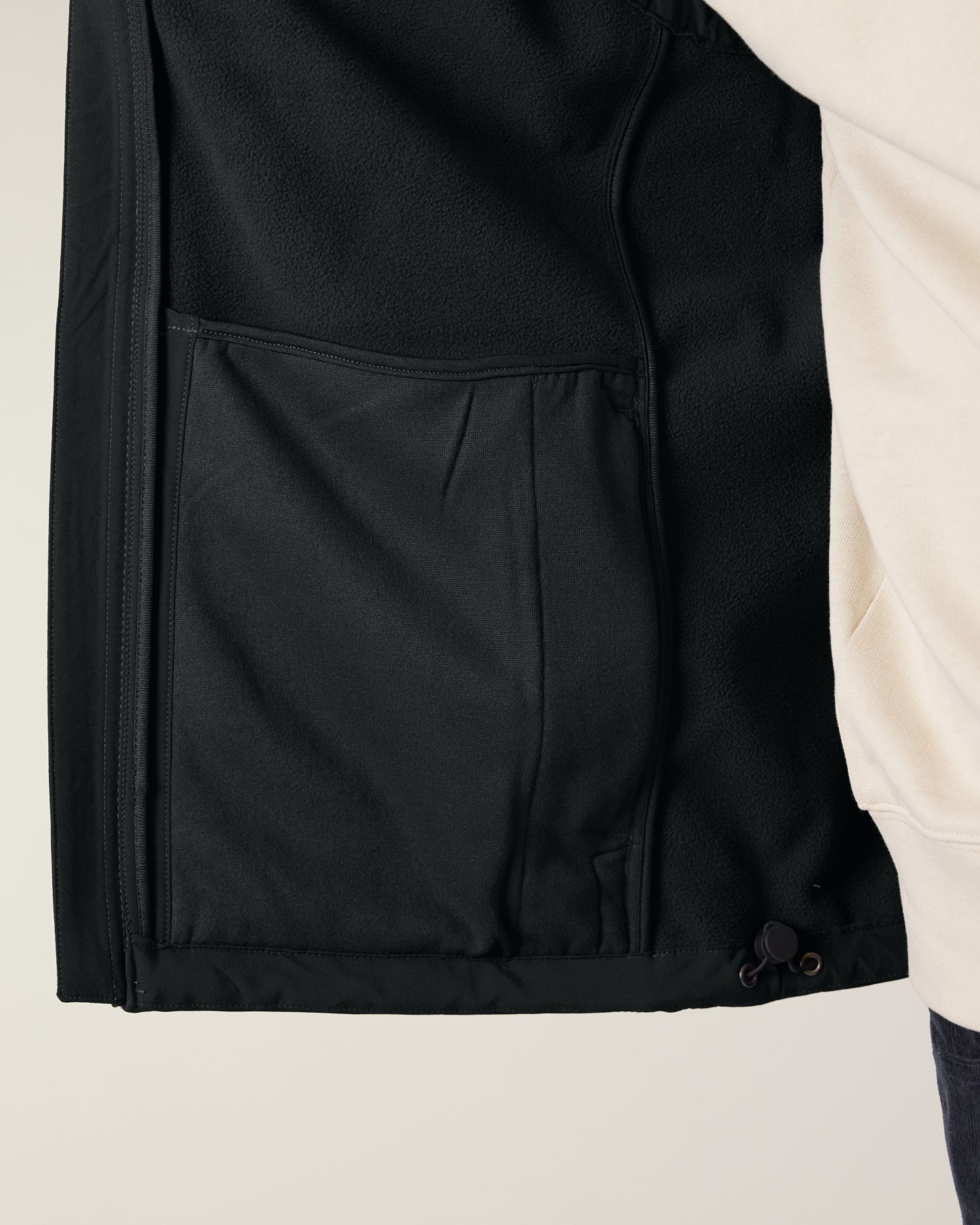 Black - C002