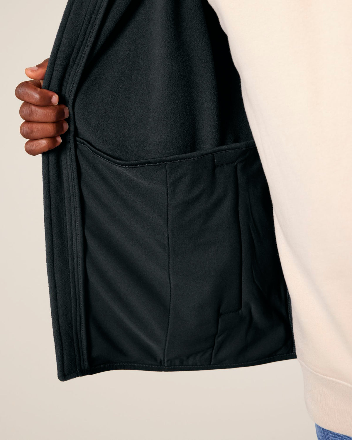 Black - C002