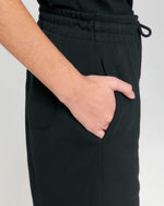 Black - C002