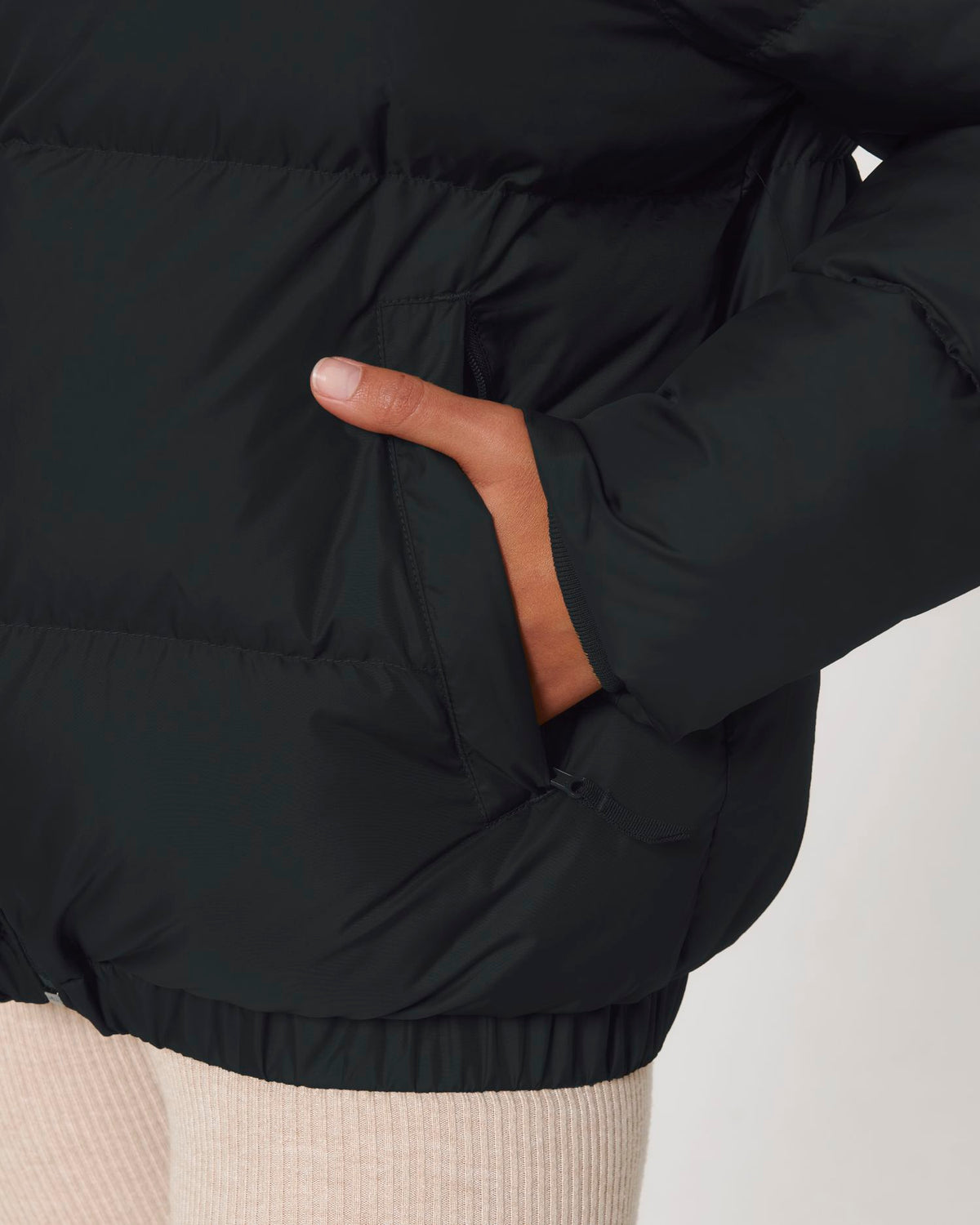 Black - C002