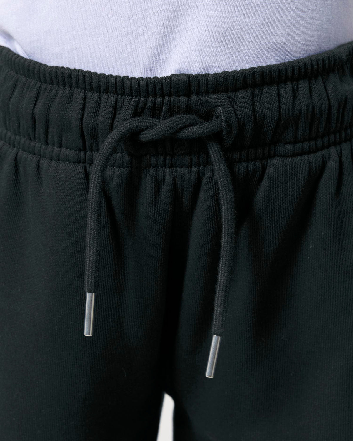 Black - C002