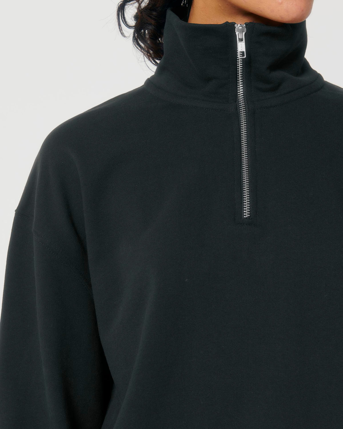 Black - C002