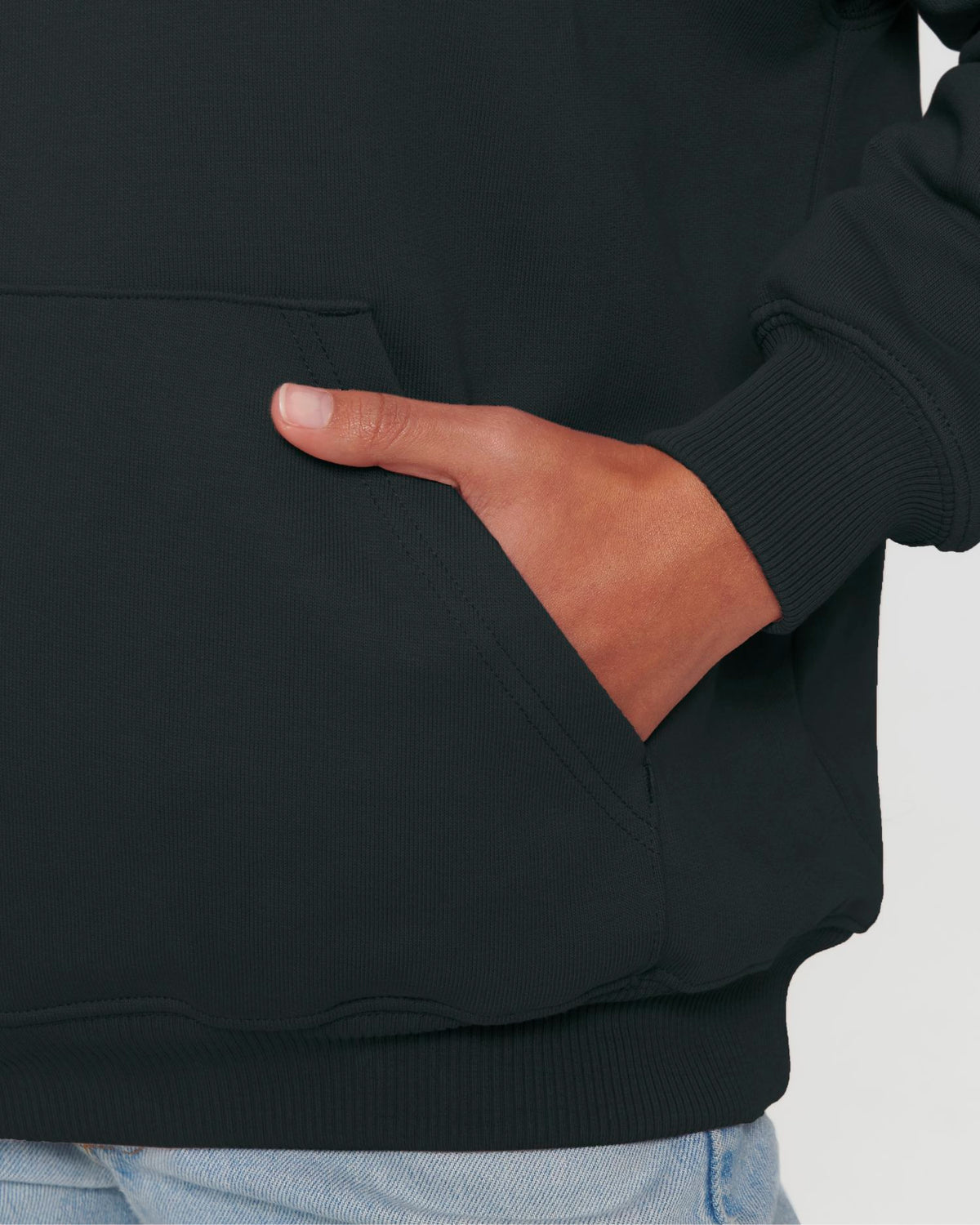 Black - C002