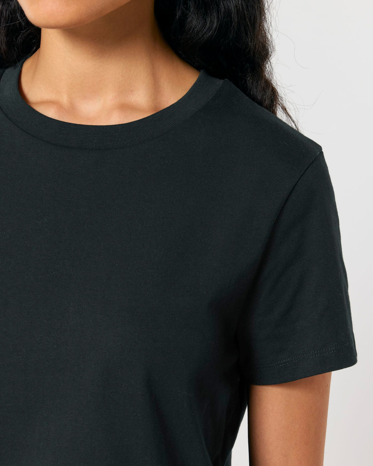 Black - C002