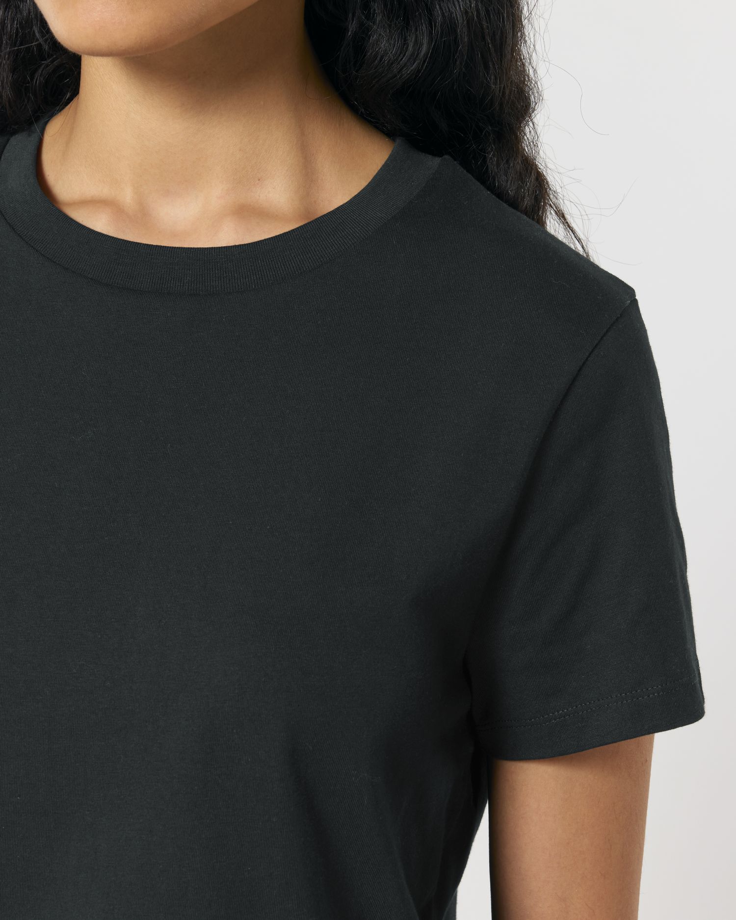 Black - C002