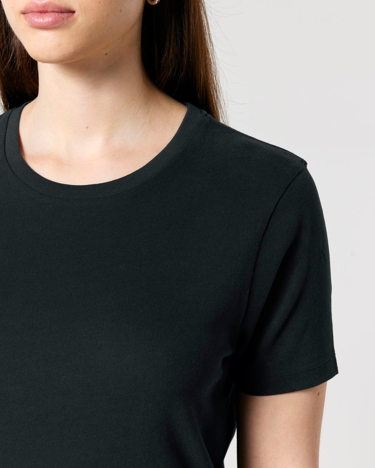 Black - C002