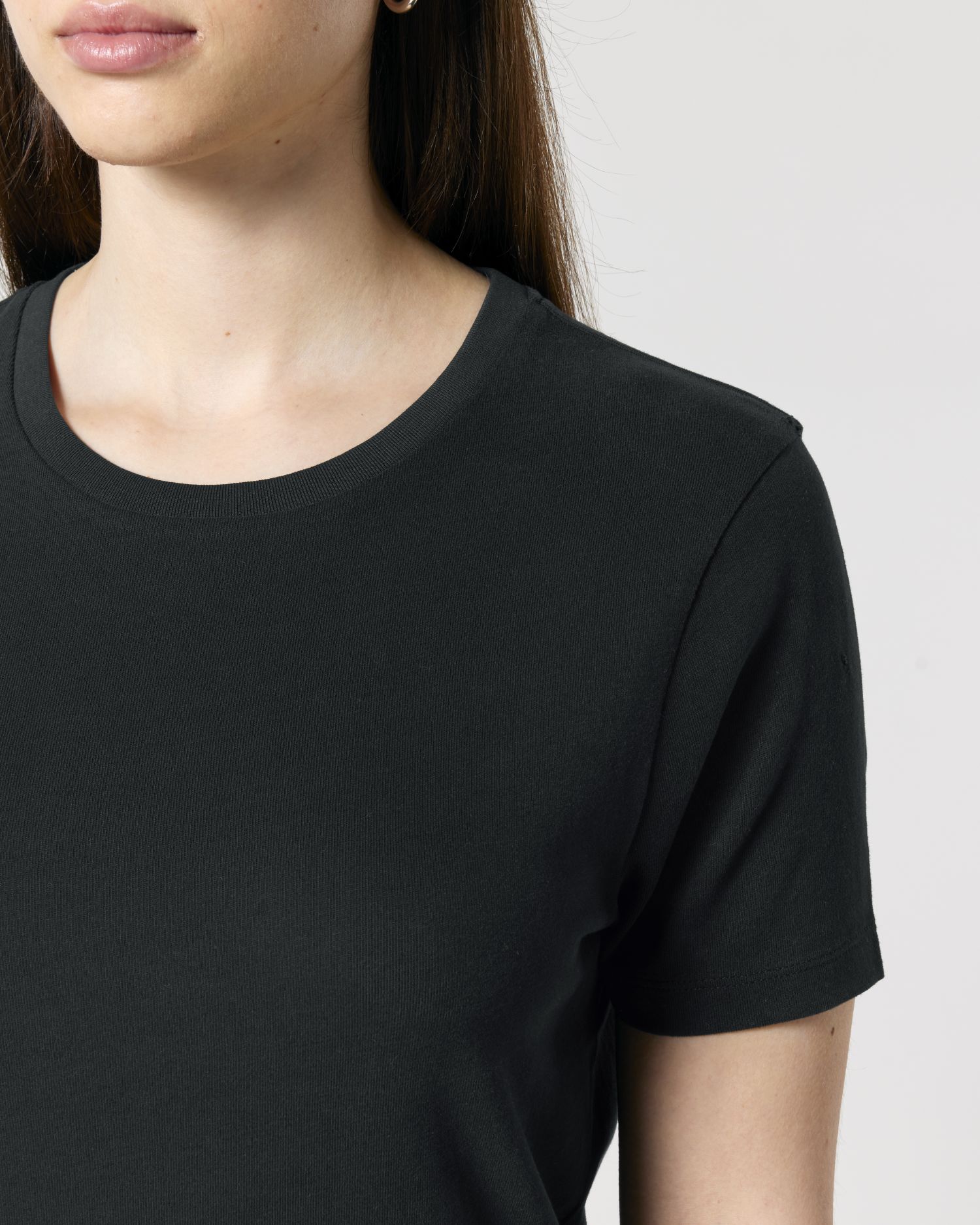Black - C002