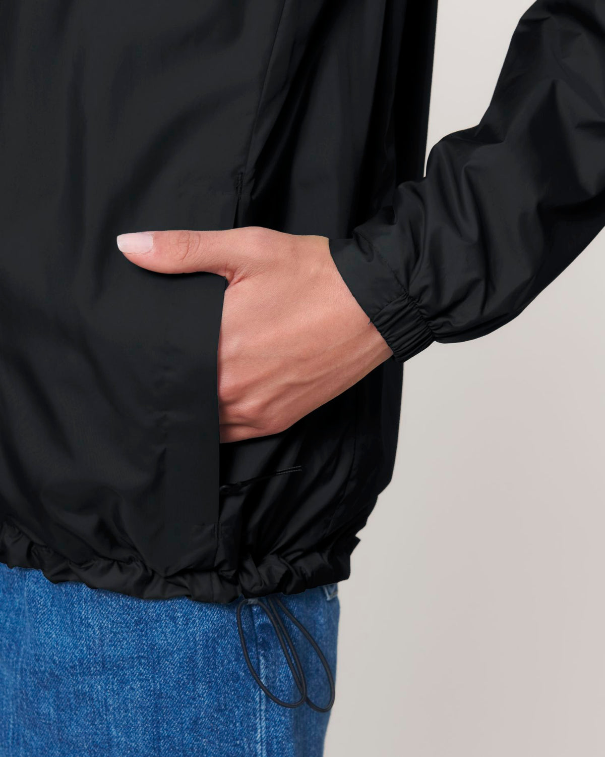 Black - C002