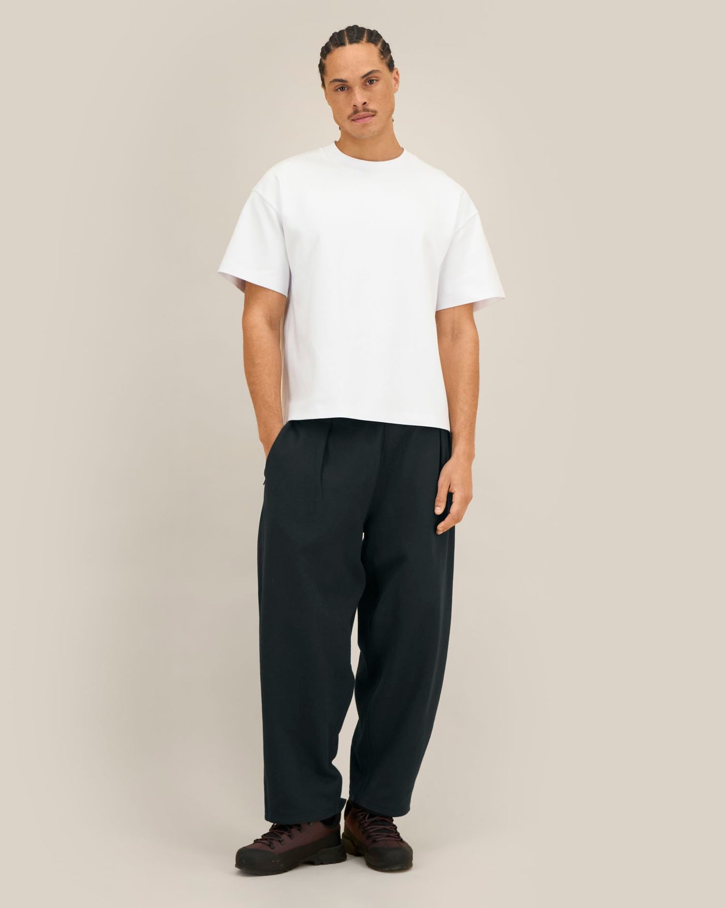 Black - C002