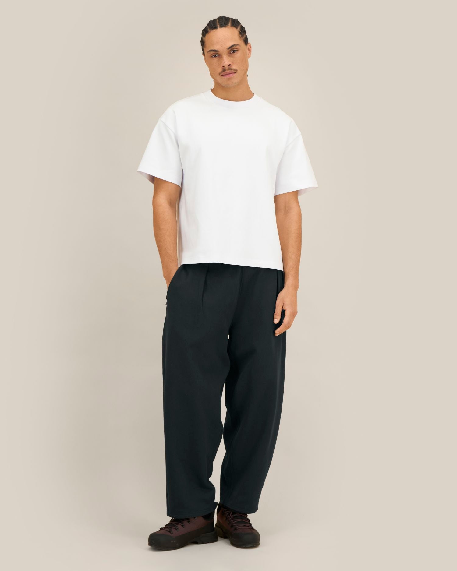 Black - C002