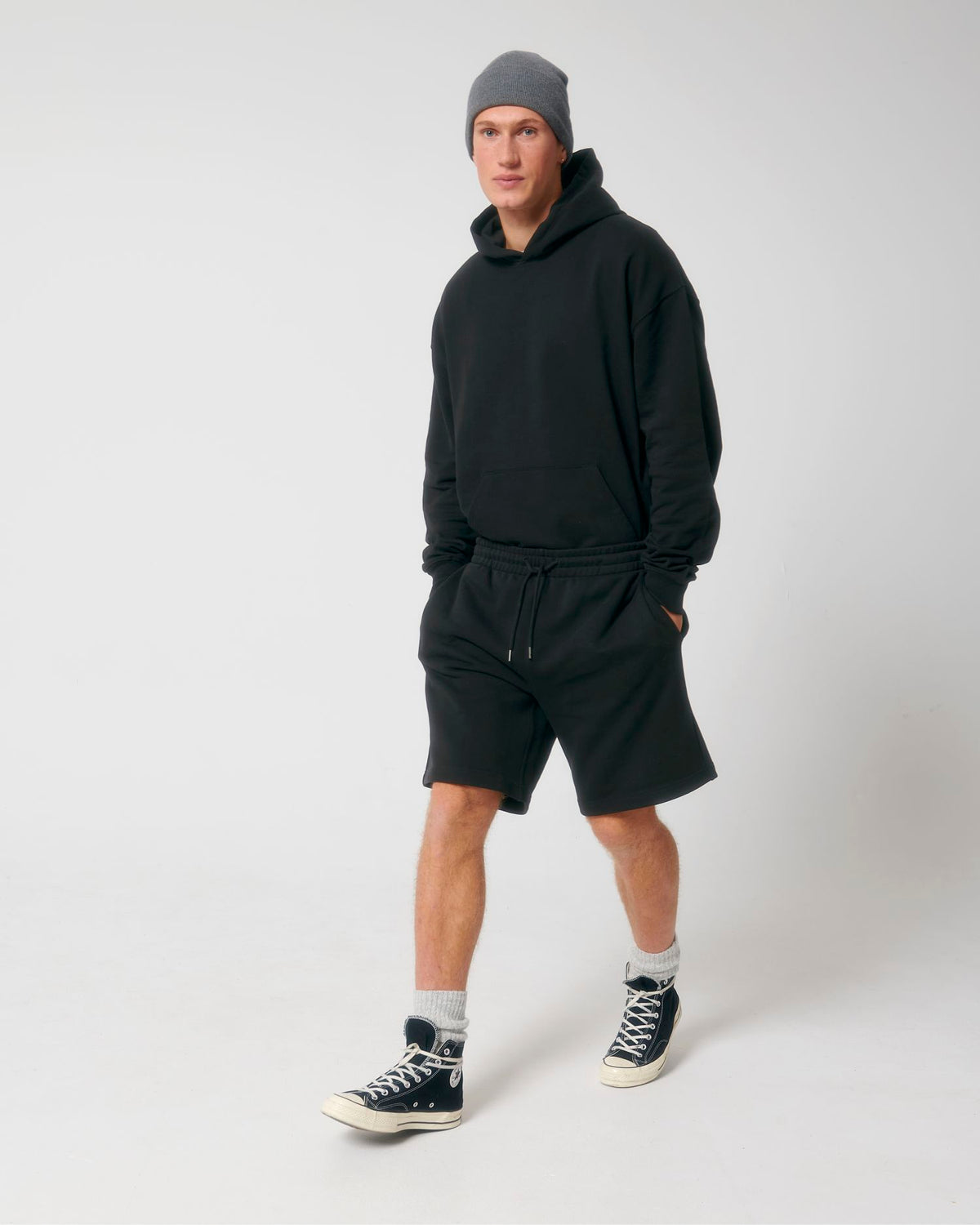 Black - C002