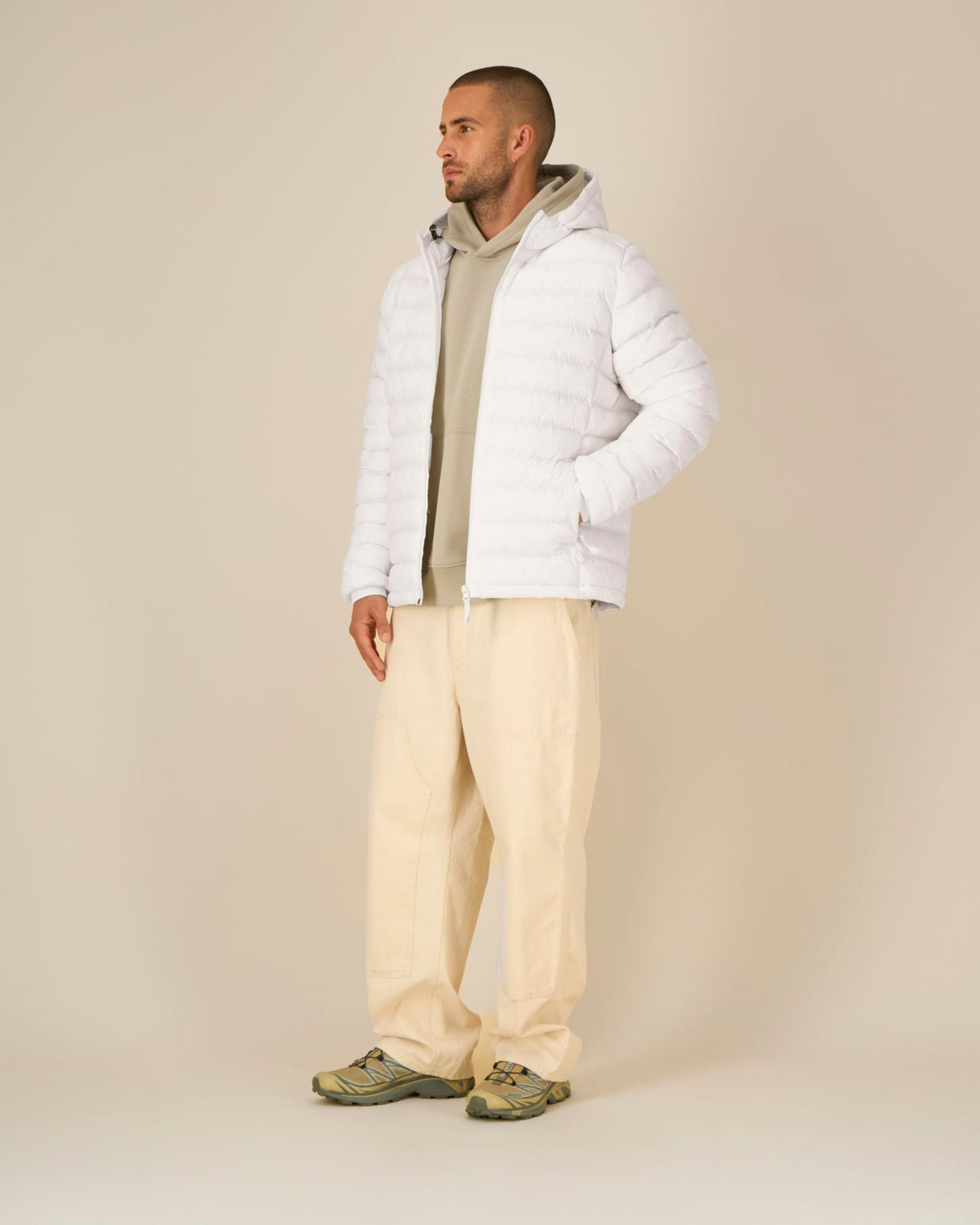 Off White - C018