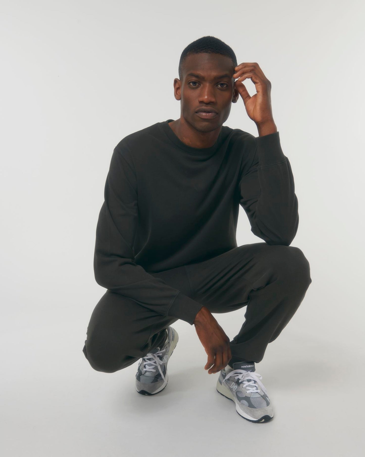 G. Dyed Black Rock - C140