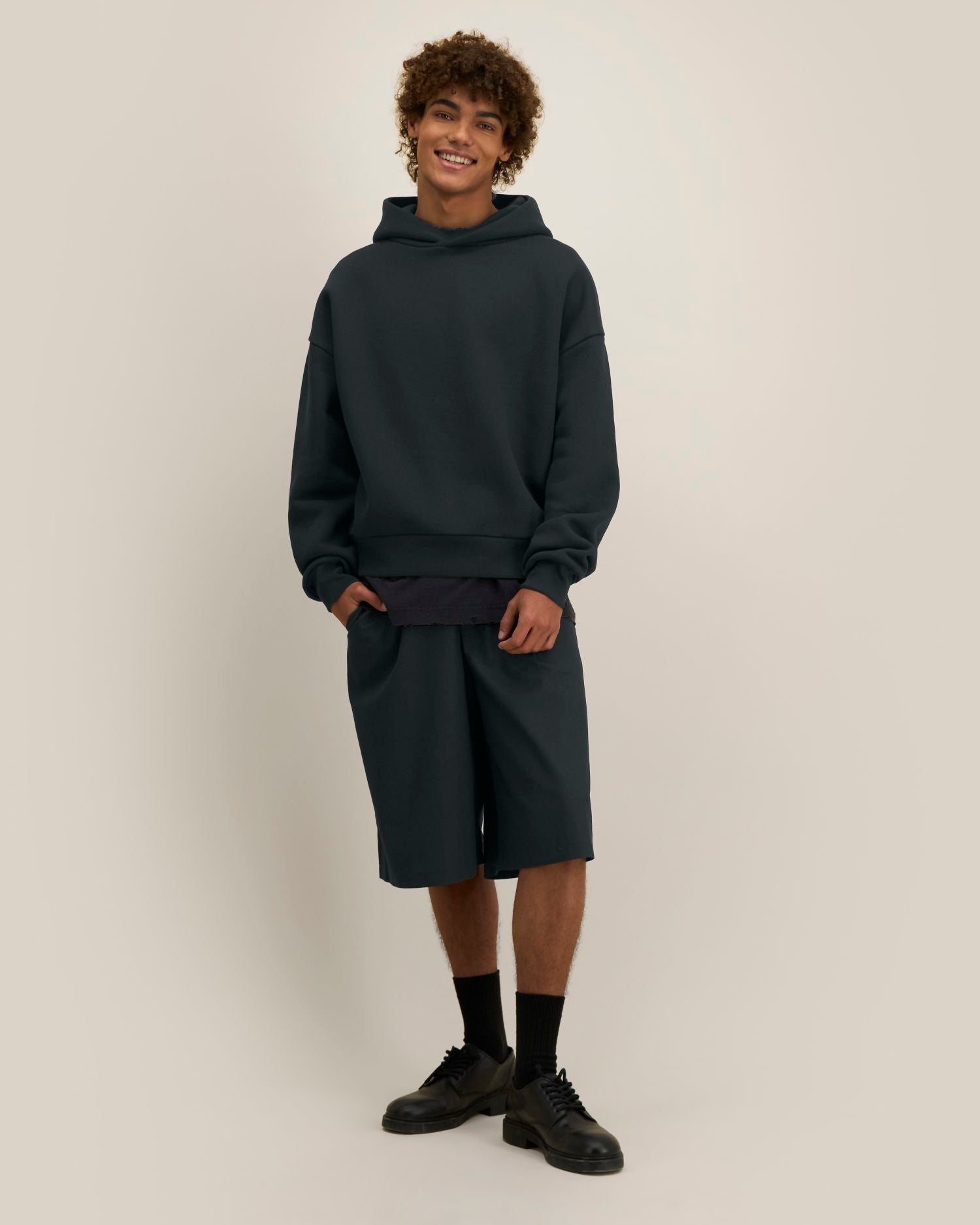 Black - C002